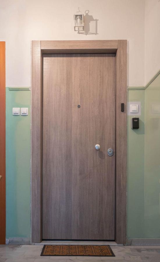 Byt Downtown Flat 라리사 외부 사진